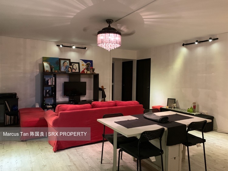 Woodlands Street 82 thumbnail photo